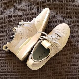 New Balance Men's Gray Sneakers